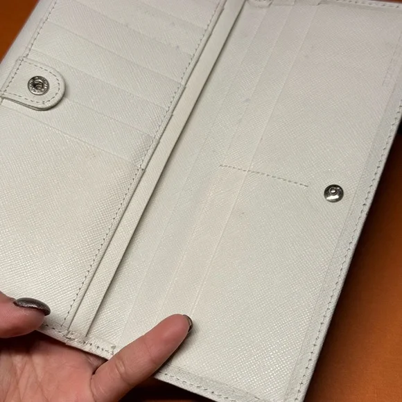 COPY - Authentic Vintage Burberry White and Tan Nova Women's Wallet